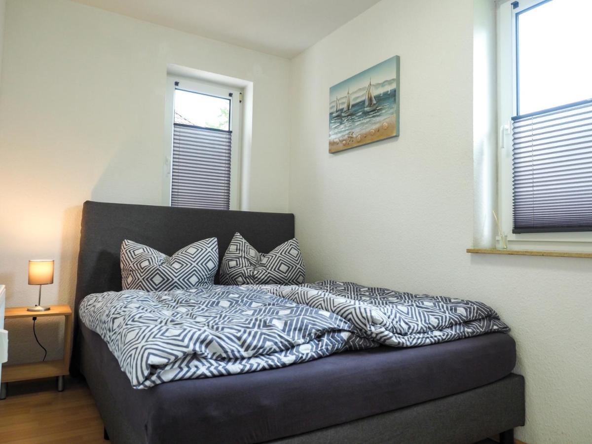 Ferienwohnungen Meerfarbig Zingst - Haustierfrei -Terrasse Mit Strandkorb Oder Balkon - E-Ladesaeule - Parkplatz - Wlan - Fahrradschuppen - Waschtrockner - Ruhig Und Zentral - Nichtraucher Dış mekan fotoğraf