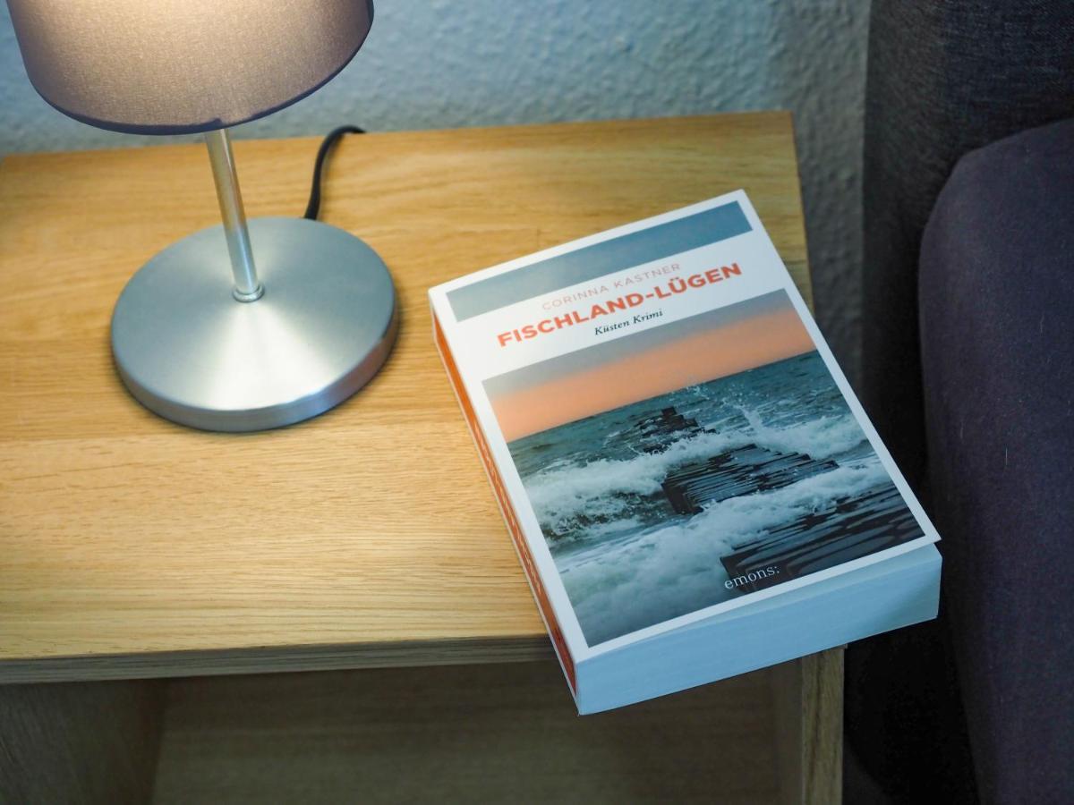 Ferienwohnungen Meerfarbig Zingst - Haustierfrei -Terrasse Mit Strandkorb Oder Balkon - E-Ladesaeule - Parkplatz - Wlan - Fahrradschuppen - Waschtrockner - Ruhig Und Zentral - Nichtraucher Dış mekan fotoğraf