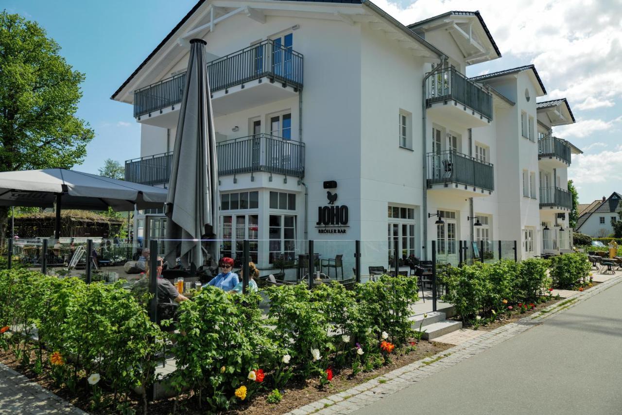 Ferienwohnungen Meerfarbig Zingst - Haustierfrei -Terrasse Mit Strandkorb Oder Balkon - E-Ladesaeule - Parkplatz - Wlan - Fahrradschuppen - Waschtrockner - Ruhig Und Zentral - Nichtraucher Dış mekan fotoğraf
