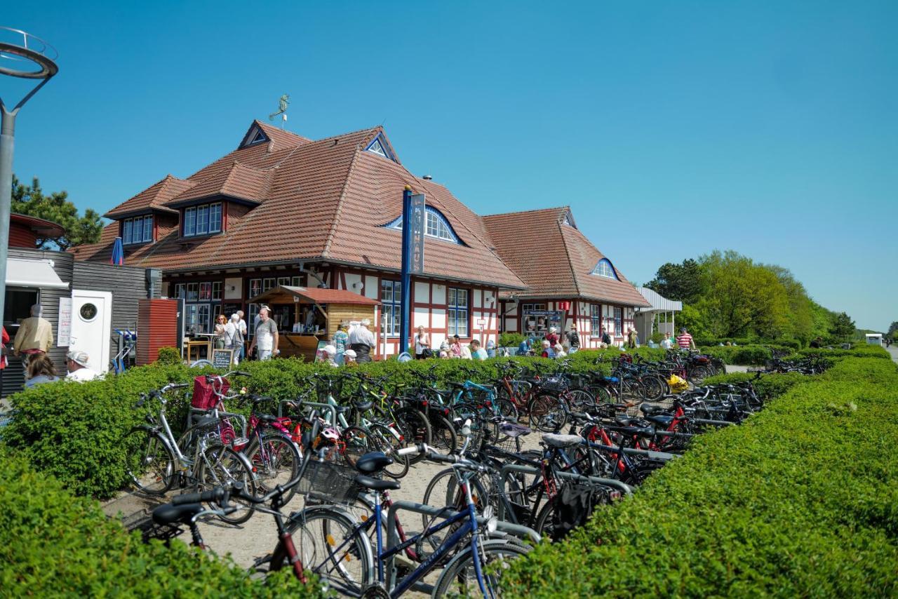 Ferienwohnungen Meerfarbig Zingst - Haustierfrei -Terrasse Mit Strandkorb Oder Balkon - E-Ladesaeule - Parkplatz - Wlan - Fahrradschuppen - Waschtrockner - Ruhig Und Zentral - Nichtraucher Dış mekan fotoğraf